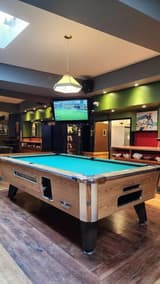 James Bay Inn Pub
