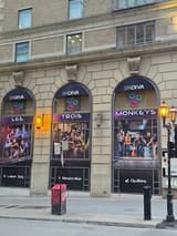 Les Trois Monkeys
