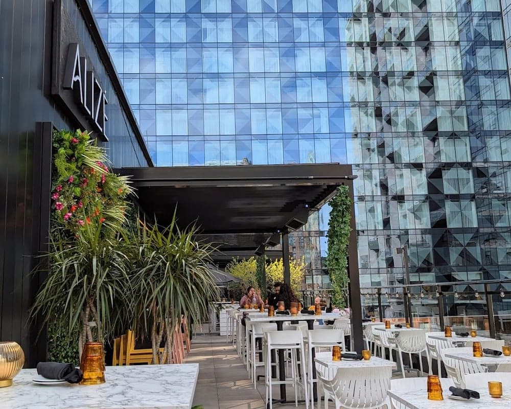 Terrasse Alizé — best rooftop bars in Montreal, Spring 2026
