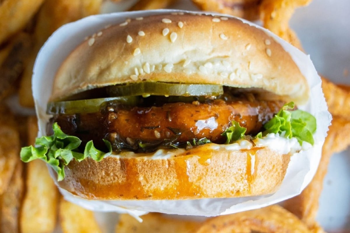 Odd Burger food