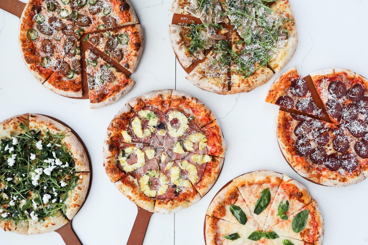 UNA pizza Takeaway Calgary: Willow Park food