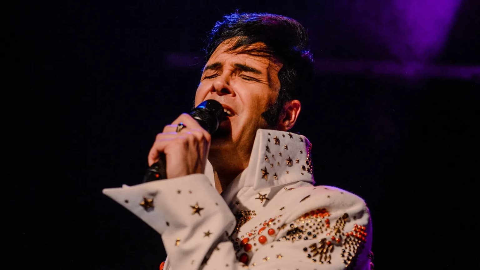 Christmas with Long Live the King: The Ultimate tribute to Elvis