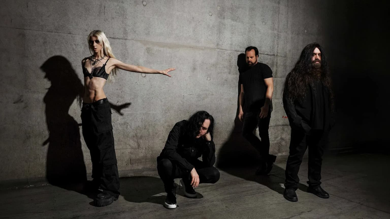 The Pretty Reckless - Dear God Tour