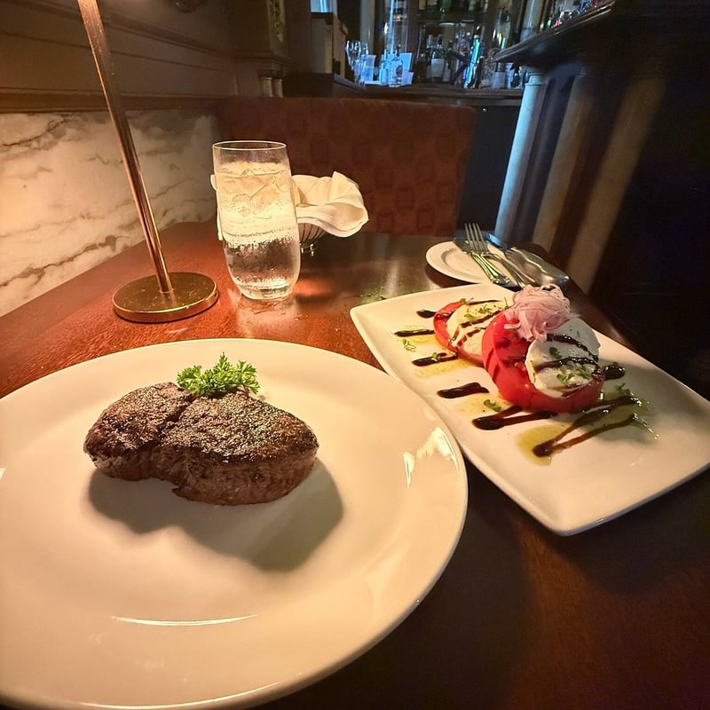 529 Wellington Steakhouse photo 5
