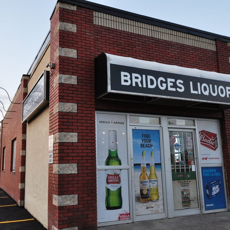 Bridges Ale House & Eatery, Bridges Liquor Store photo 4