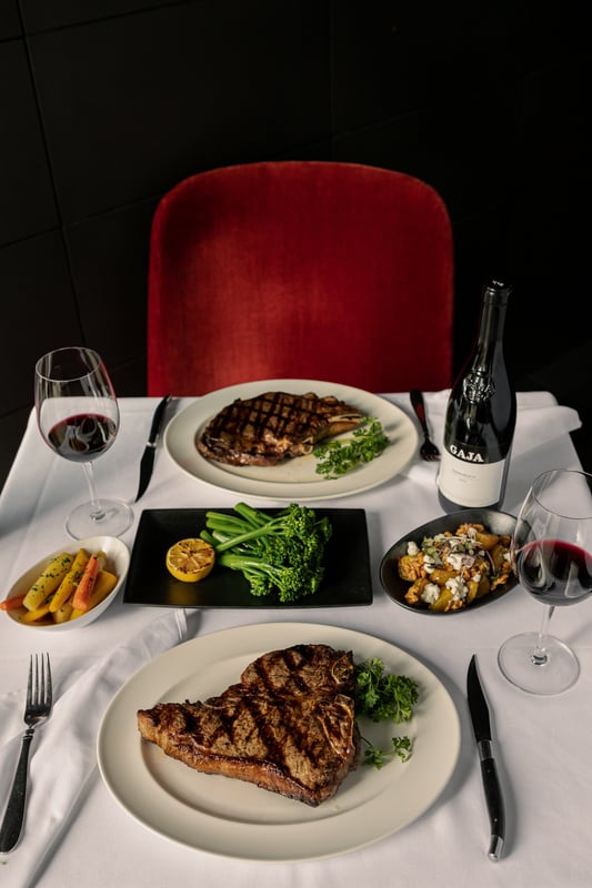 Caesar's Steak House & Lounge photo 3