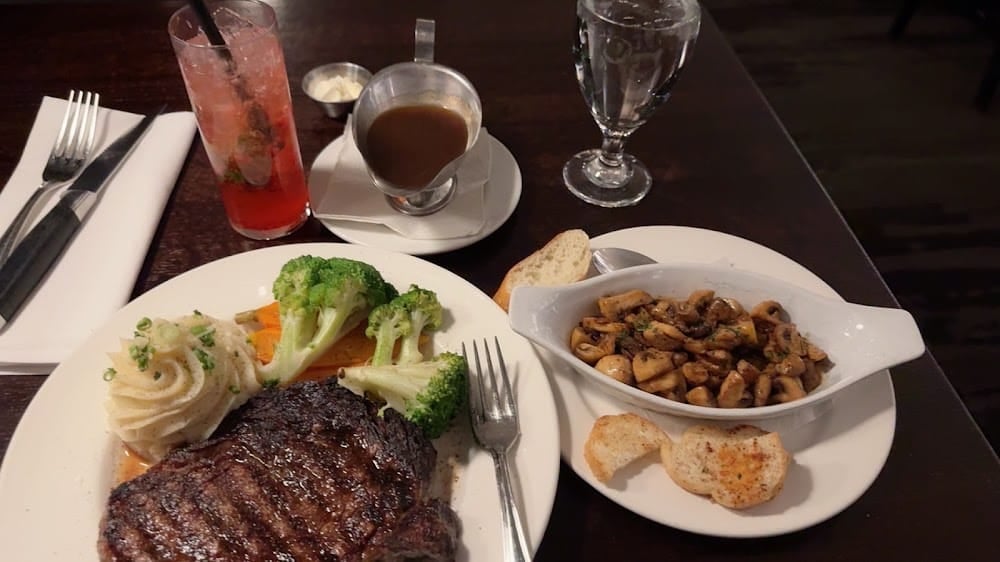 CattleBaron Steakhouse NE - Airport photo 2