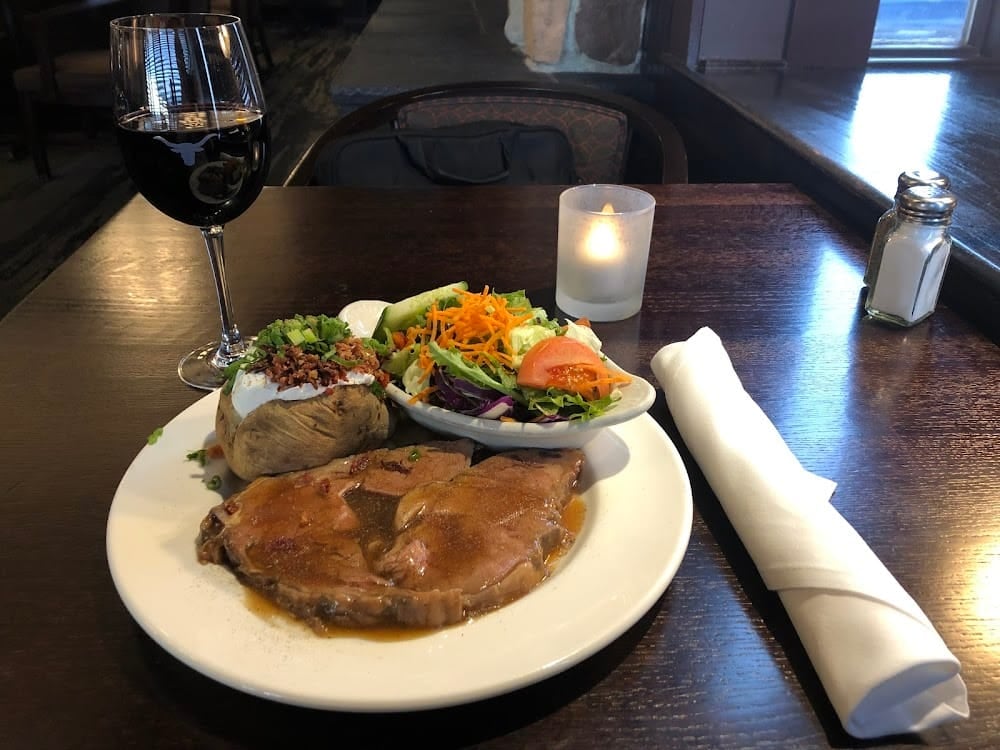 CattleBaron Steakhouse NE - Airport photo 3