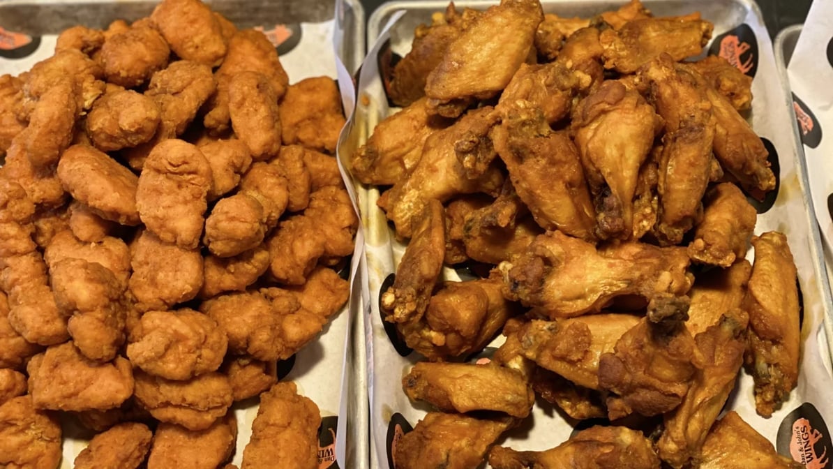 Dan and John's Wings Murray Hill photo 3