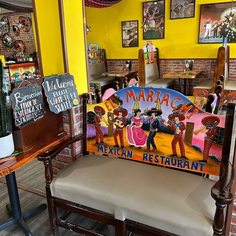 El Mariachi food