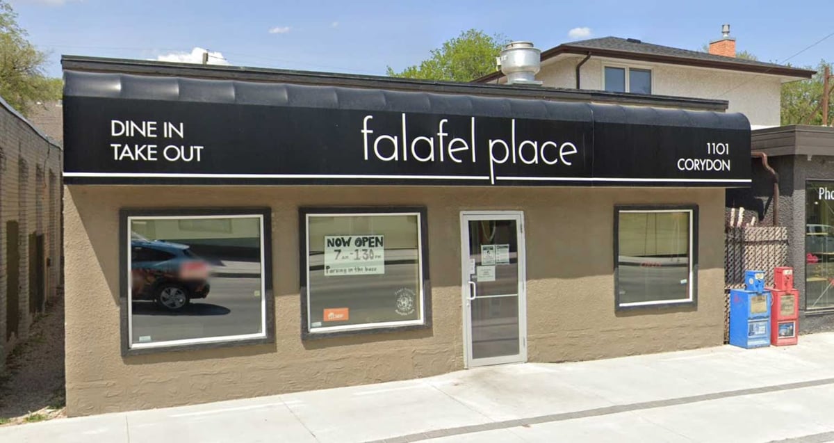 Falafel place photo 4