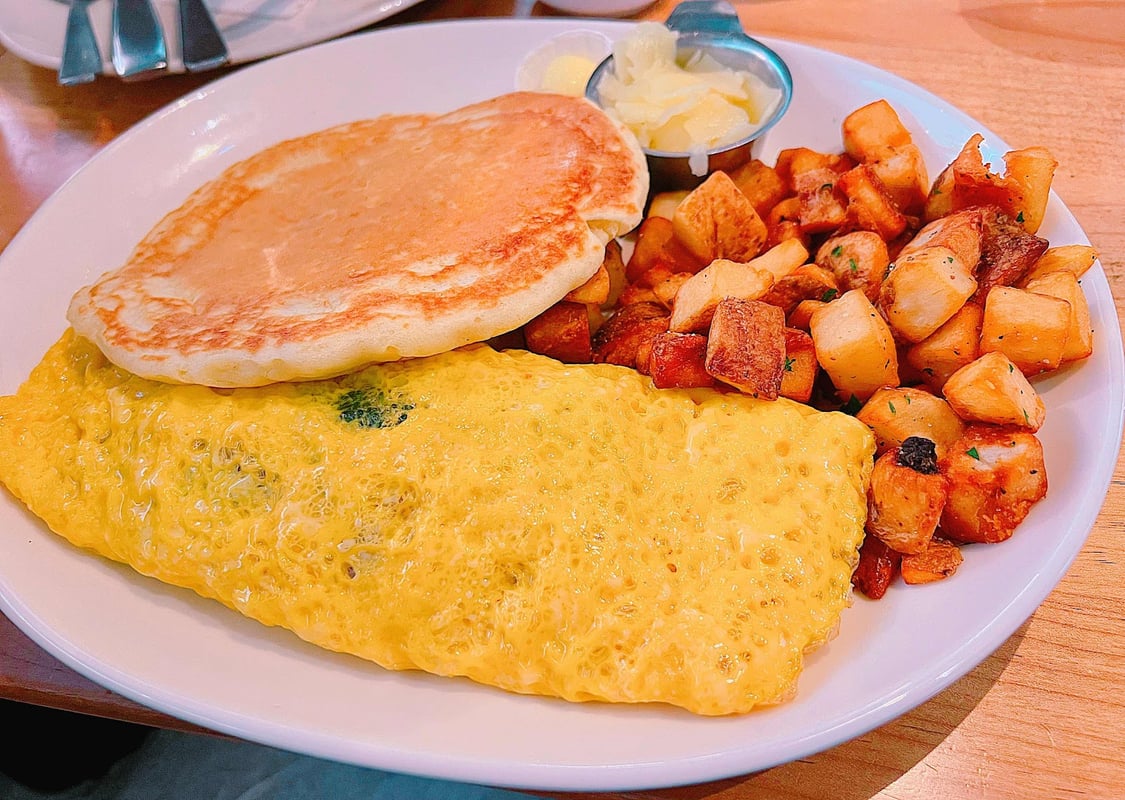 Frankie's Modern Diner photo 4