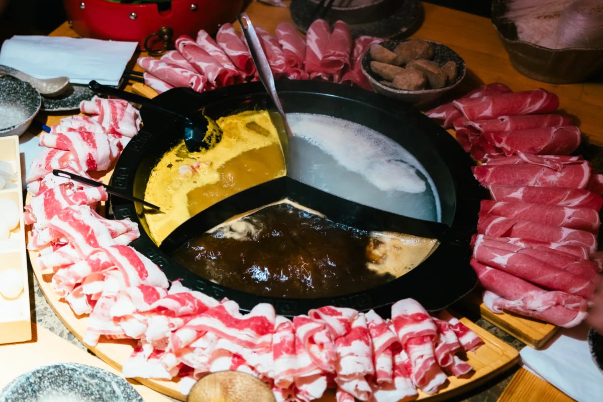 Golden Dragon Hot Pot 金龍火锅 photo 3