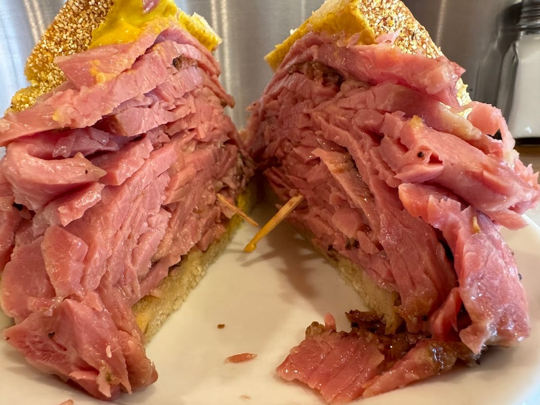 Greenspot Restaurant - Smoked Meat - Breakfast - Burgers photo 4