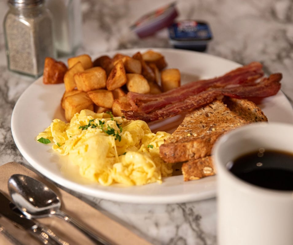 Humpty's Big Plate Diner photo 4
