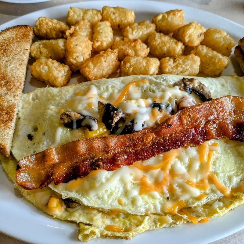 Humpty's Big Plate Diner photo 5