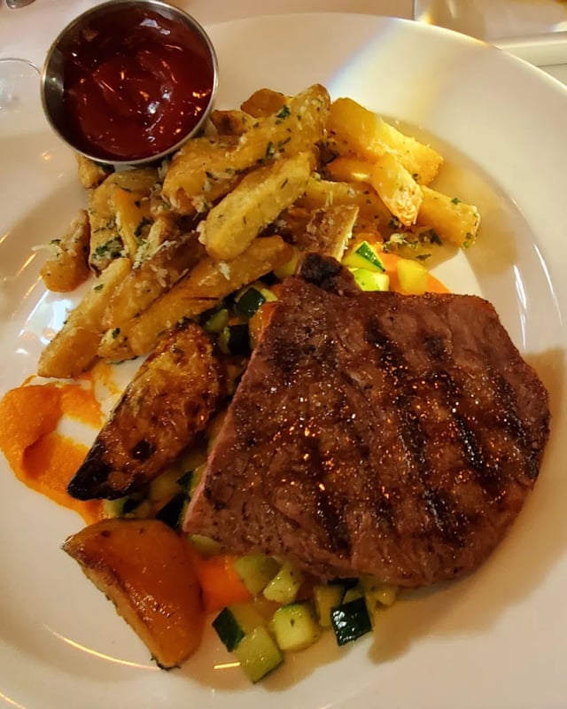 Joe Fortes Seafood & Chop House photo 2