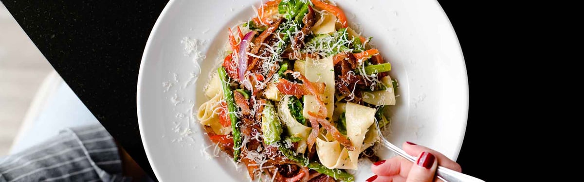 Mano's Restaurant & Lounge — best weekday lunch in Saskatoon, Spring 2026