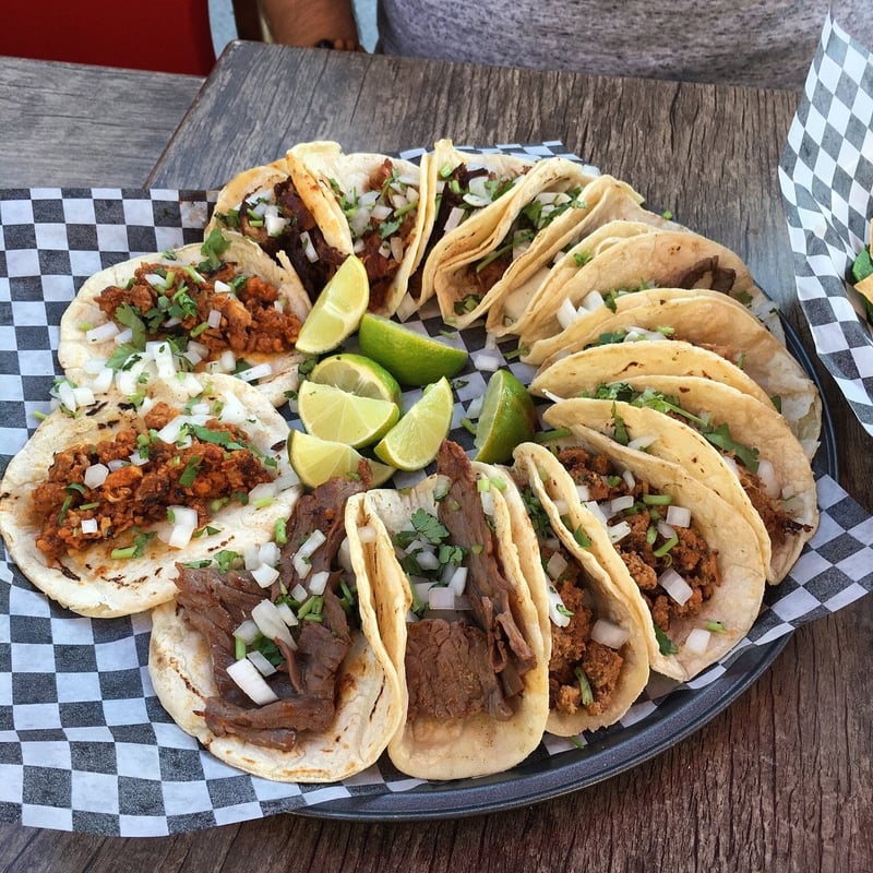 Mr. Azteca photo 4