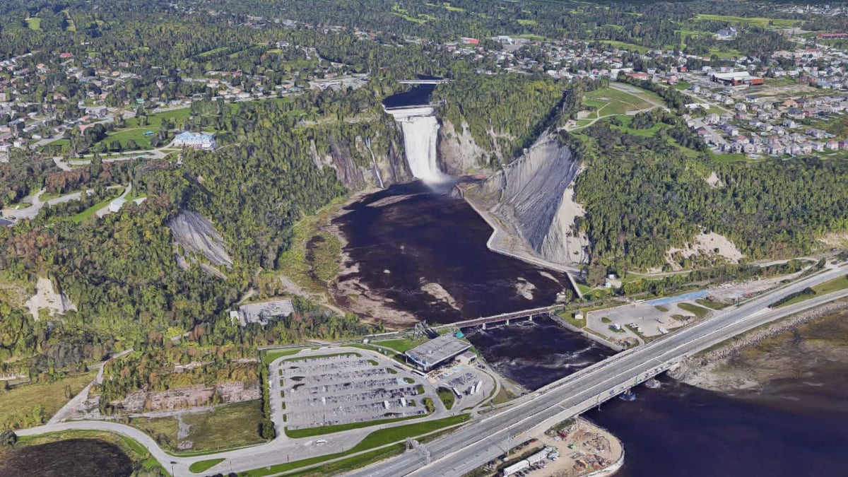 Observation Tower of Montmorency Falls photo 4