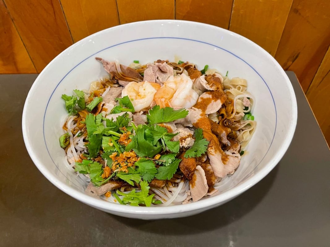 Phnom Penh Restaurant photo 3