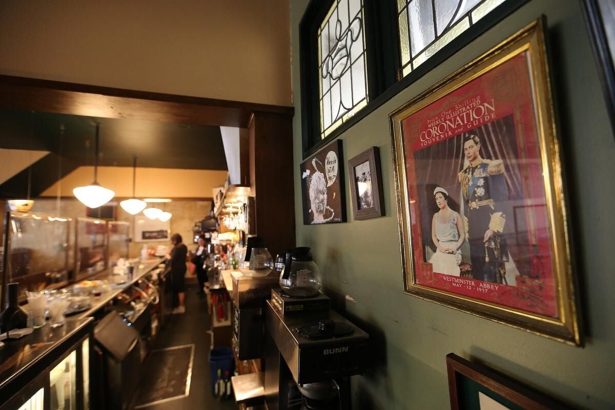 Queen Mother Cafe photo 5