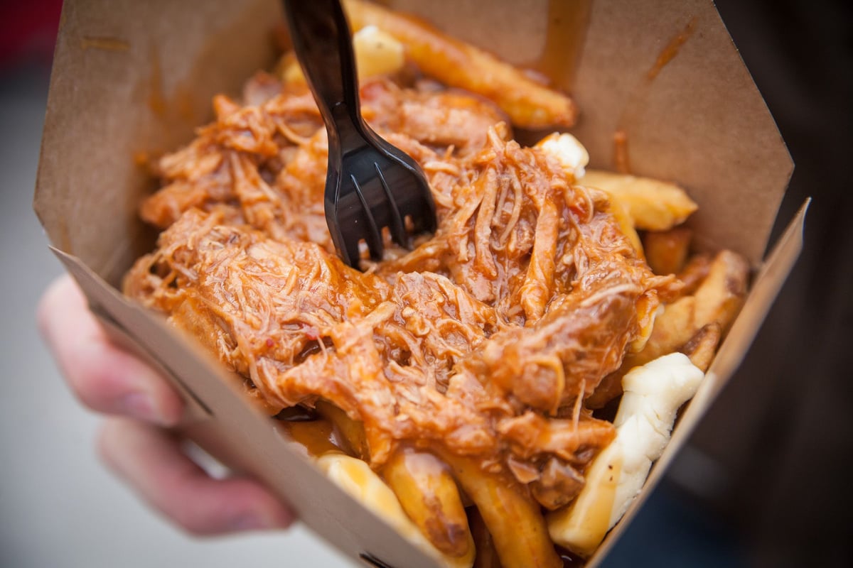 Smoke's Poutinerie Spadina photo 2