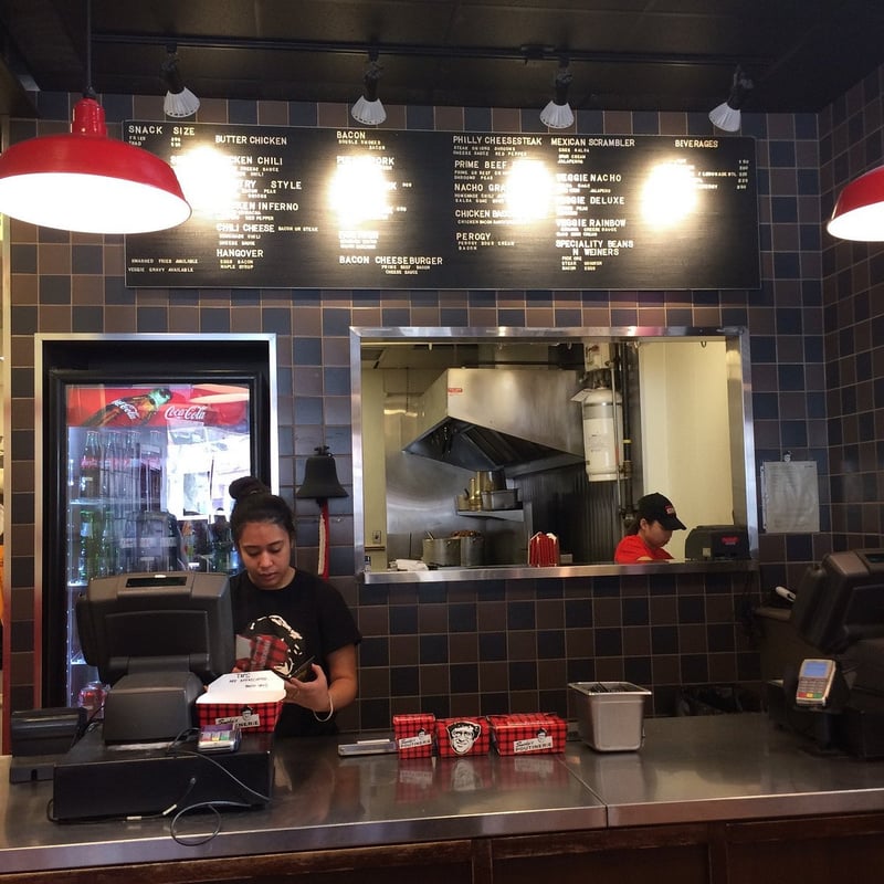Smoke's Poutinerie photo 4