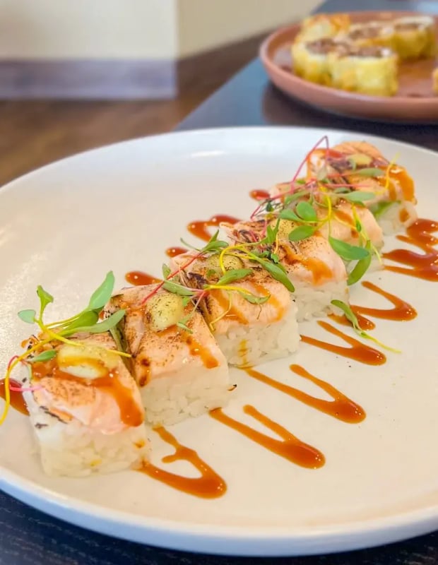 Sushi in photo 2