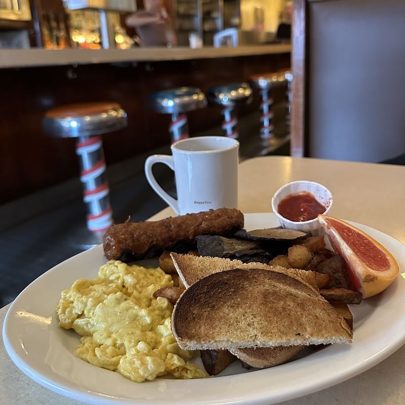 The Lakeview Diner photo 2