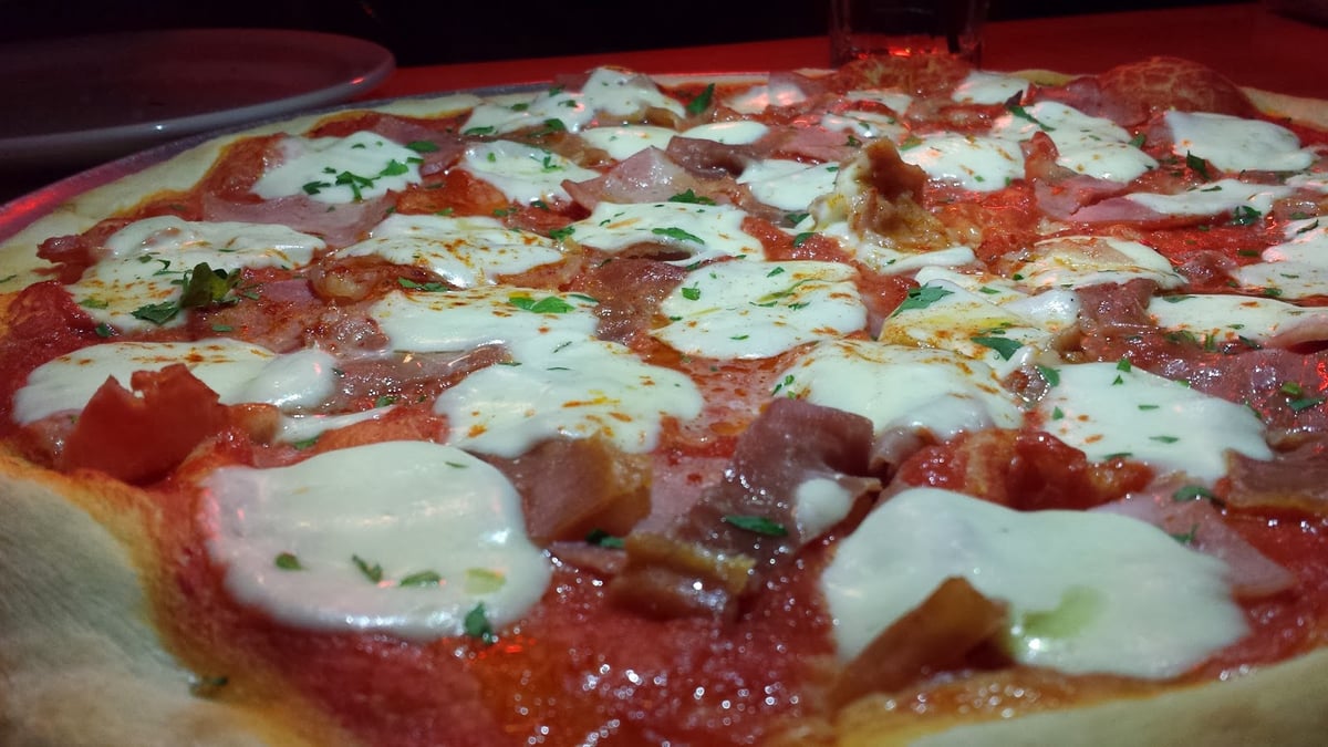 Tony's Pizza Palace photo 3