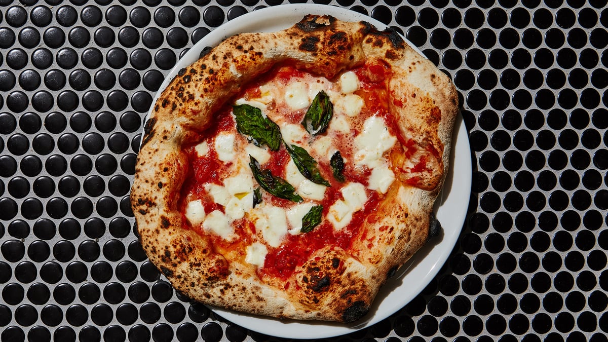 Una Pizza Napoletana photo 3