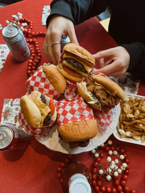 Uniburger photo 4