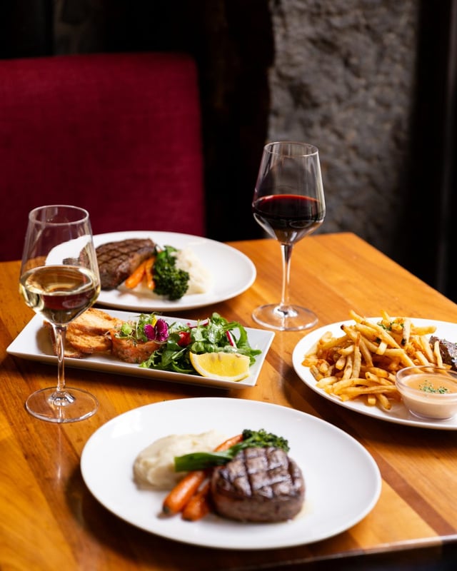 Vieux-Port Steakhouse photo 4