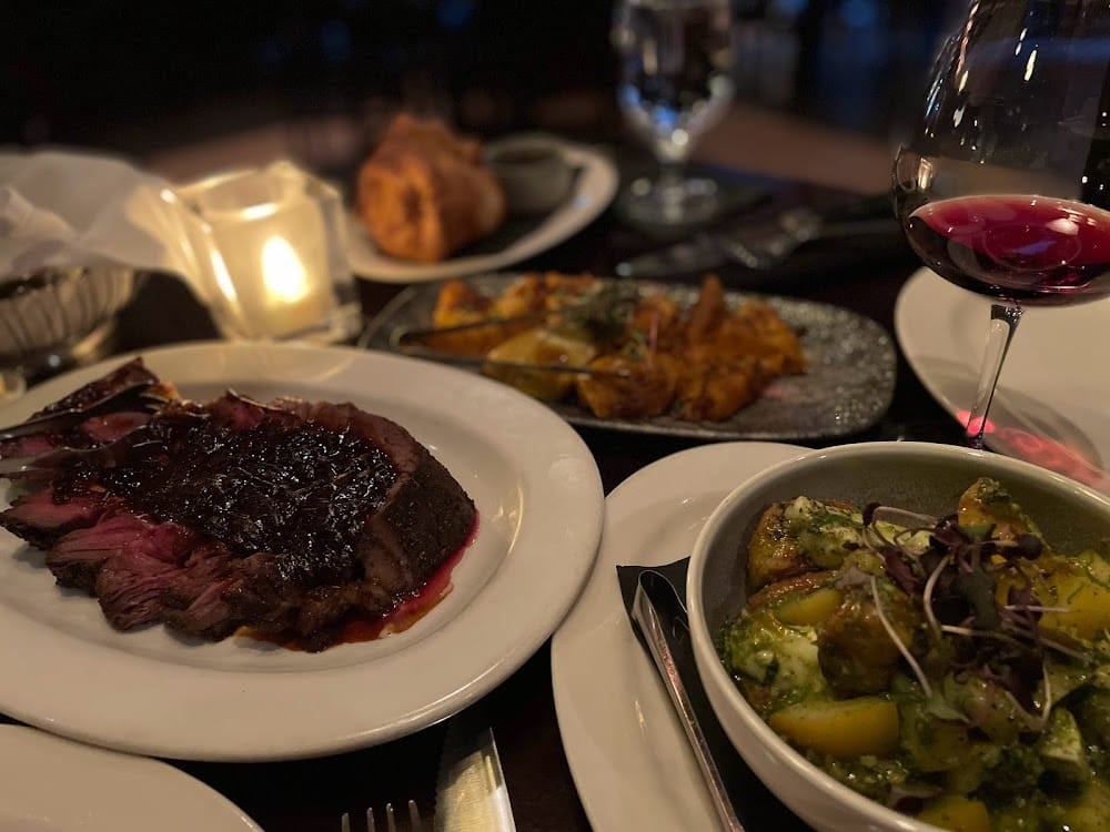 Vintage Chophouse and Tavern photo 3