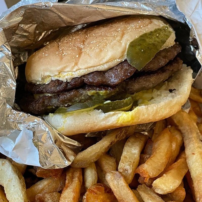 VJ's Drive Inn — best burgers in Winnipeg, Spring 2026
