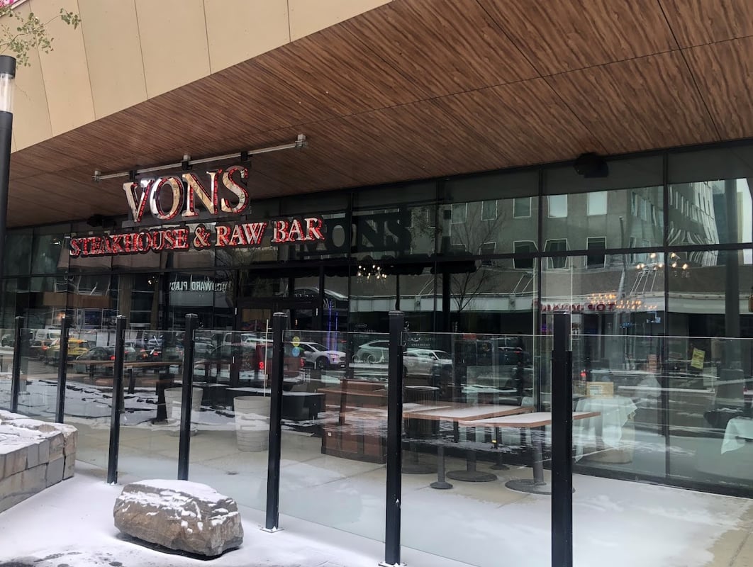Vons Steak House food