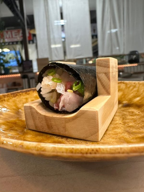 Zushi Calgary photo 3